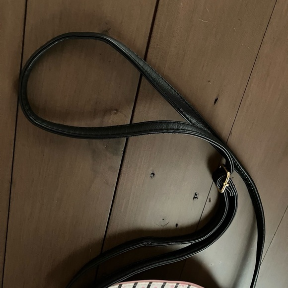 Betsey Johnson Pink and Black Peek a Boo Cat Wristlet Crossbody with Cat Mug - Picture 10 of 13